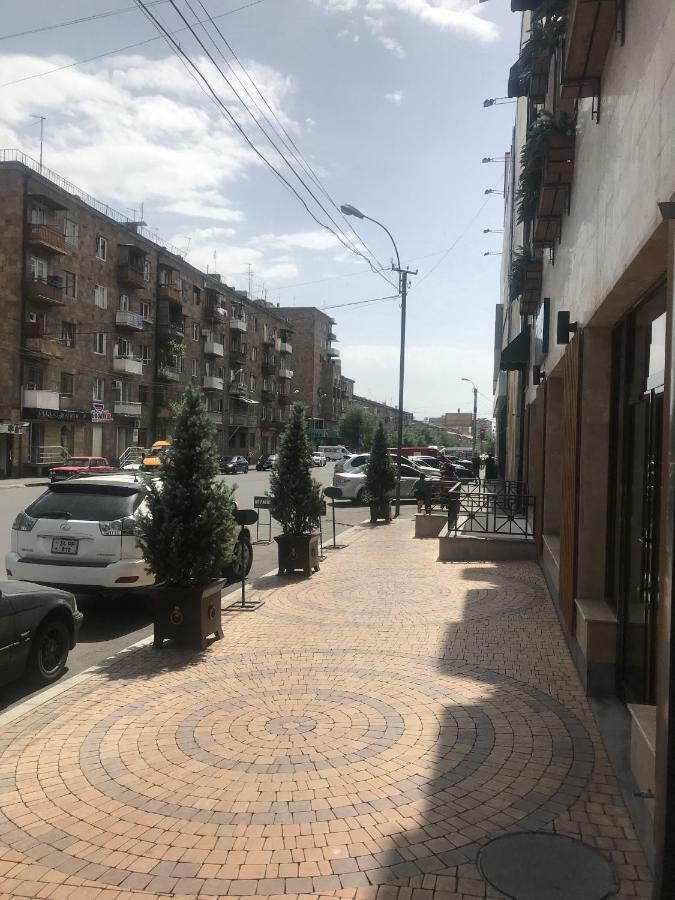 Armenian Inn Yerevan Bagian luar foto