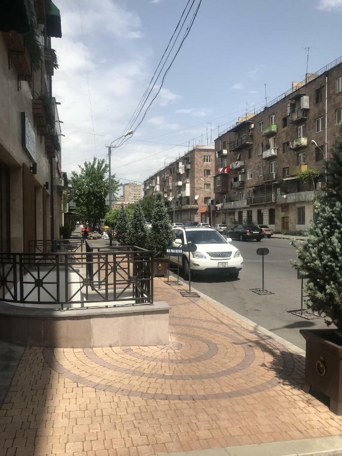 Armenian Inn Yerevan Bagian luar foto