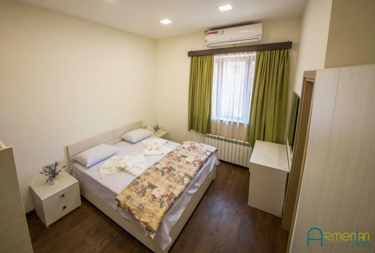 Armenian Inn Yerevan Bagian luar foto