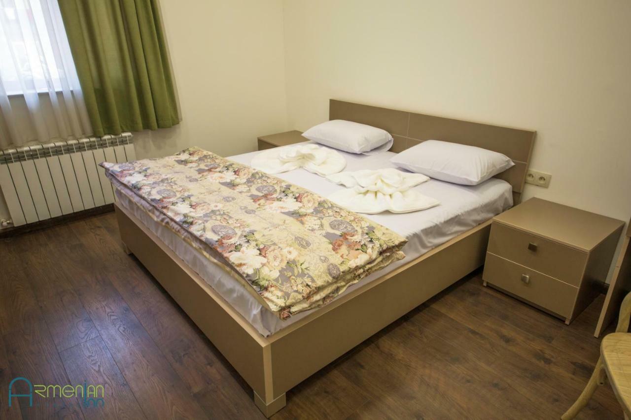 Armenian Inn Yerevan Bagian luar foto