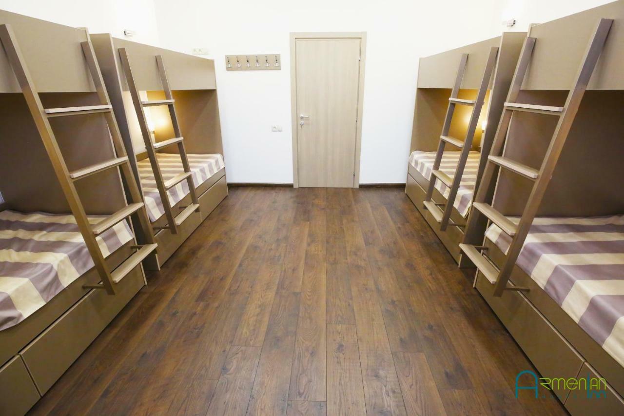 Armenian Inn Yerevan Bagian luar foto